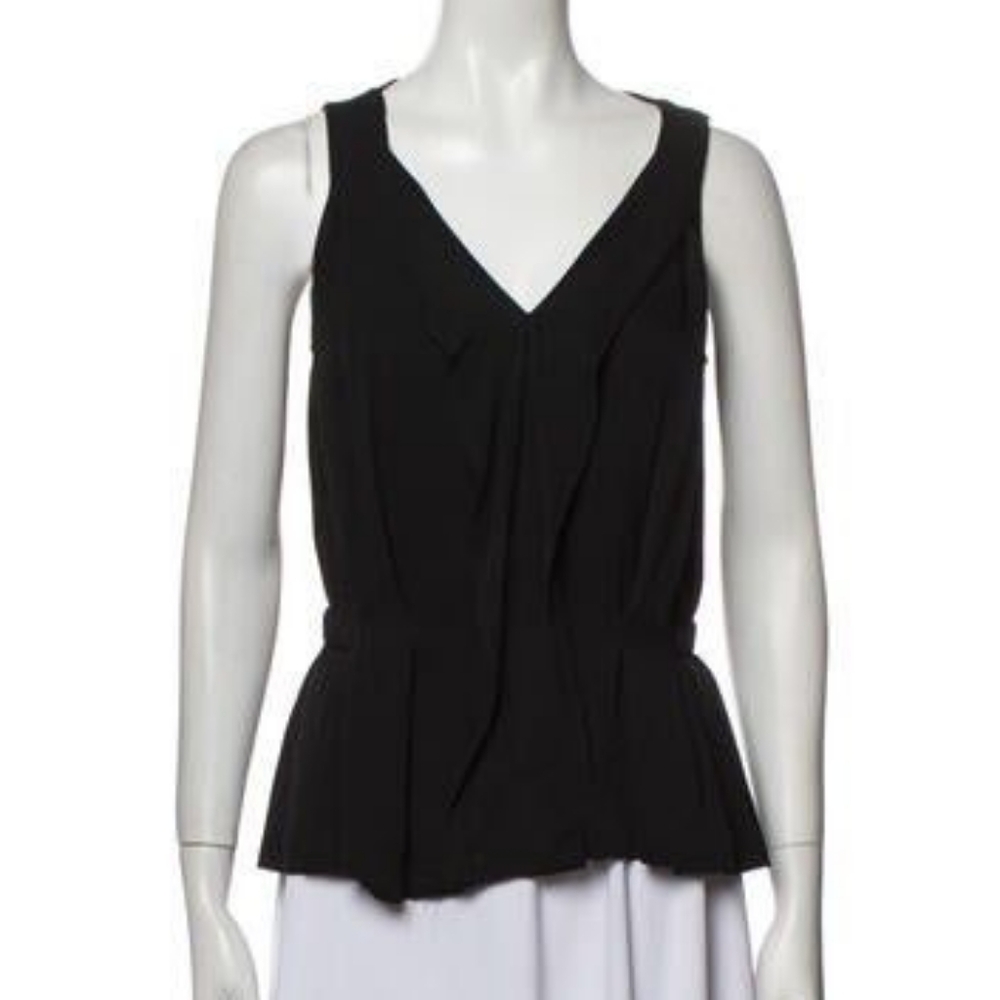 Diane Von Furstenberg Chic Black Sleeveless Top